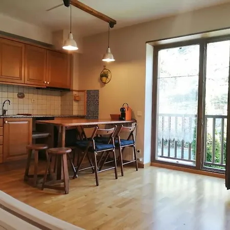 Amplio Estudio Con Balcon Erta 2 *